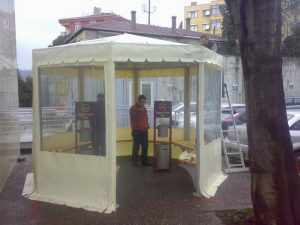 Sigara içme alanı şeffaf çadır